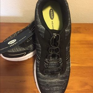 Dr. Scholl’s Memory Foam Athletic Shoes. Size 7.5